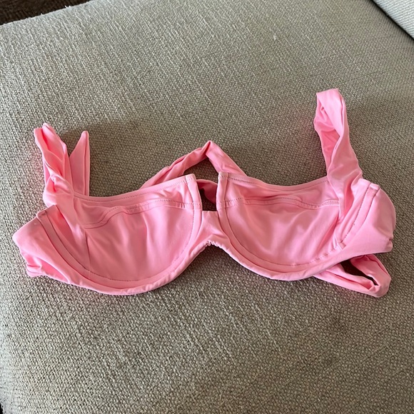 L SPACE CAMELLIA BIKINA TOP - Picture 1 of 4